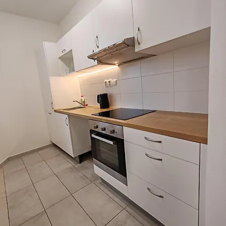 Star #4c415 By Starbnb Eu